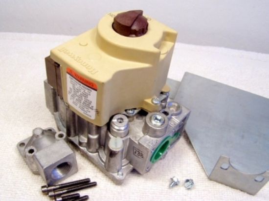 Picture of C++ 903596 GAS VALVE